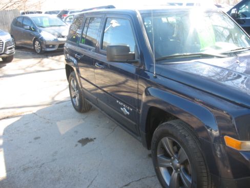 Used 2014 Jeep Patriot Latitude image 3