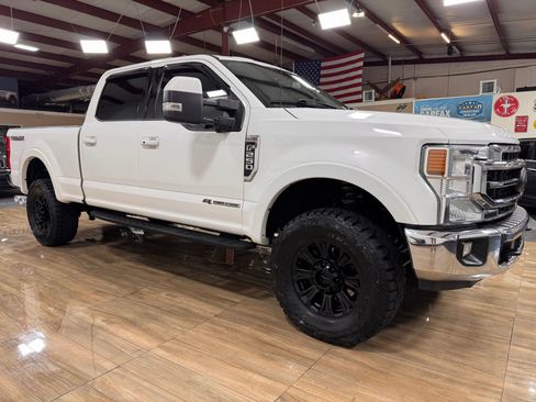 Used 2021 Ford F250 Lariat w/ Tremor Off-Road Package image 3