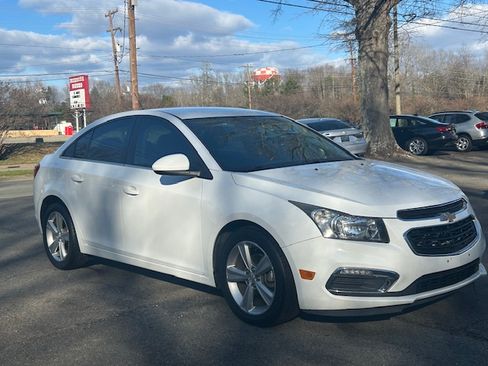 Used 2015 Chevrolet Cruze LT image 7
