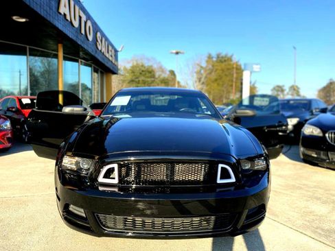 Used 2014 Ford Mustang Coupe image 3