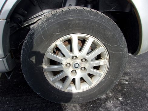 Used 2010 Mercury Mariner Premier image 9