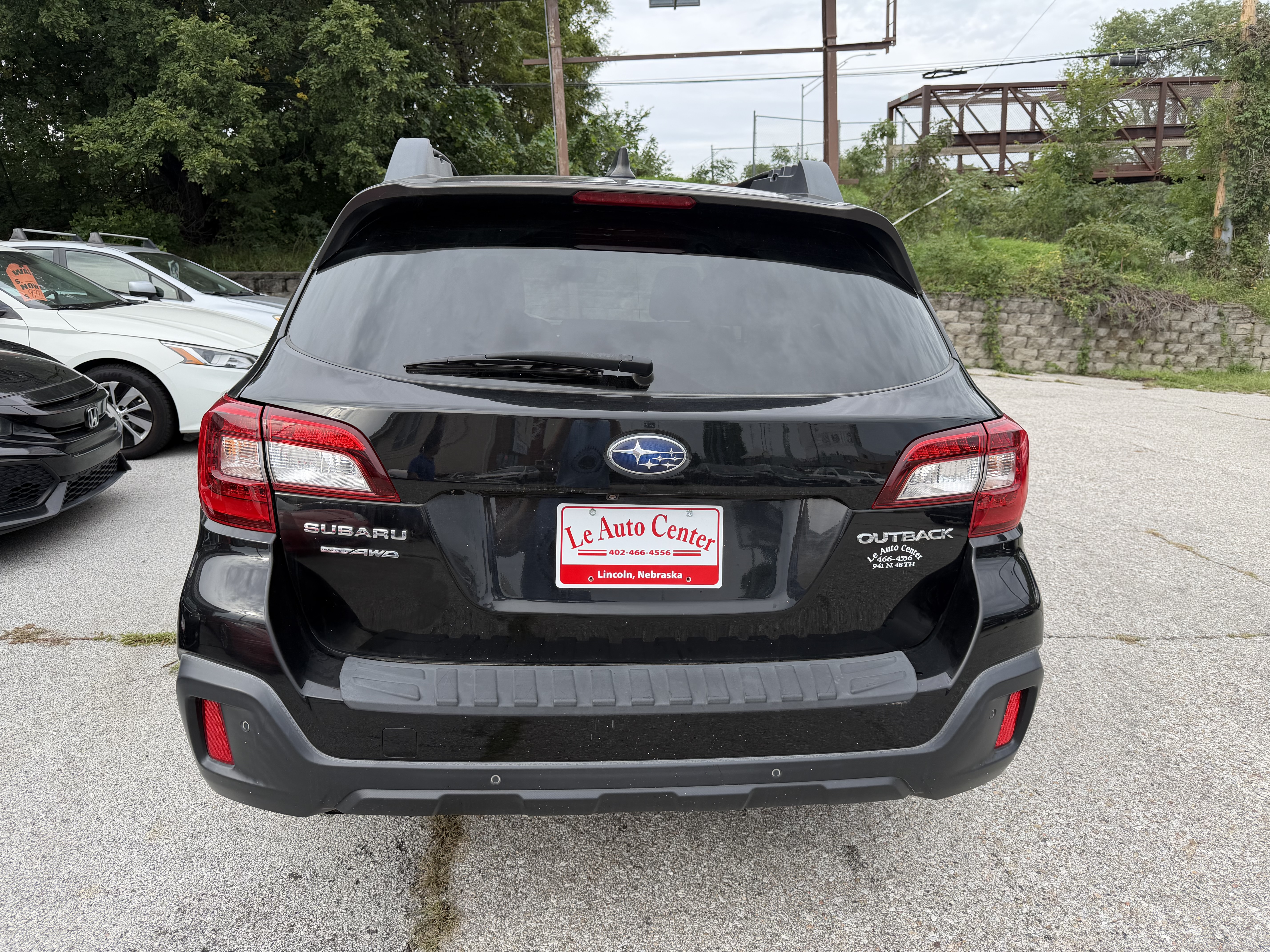 Used 2018 Subaru Outback 2.5i Limited AWD/4WD image 2