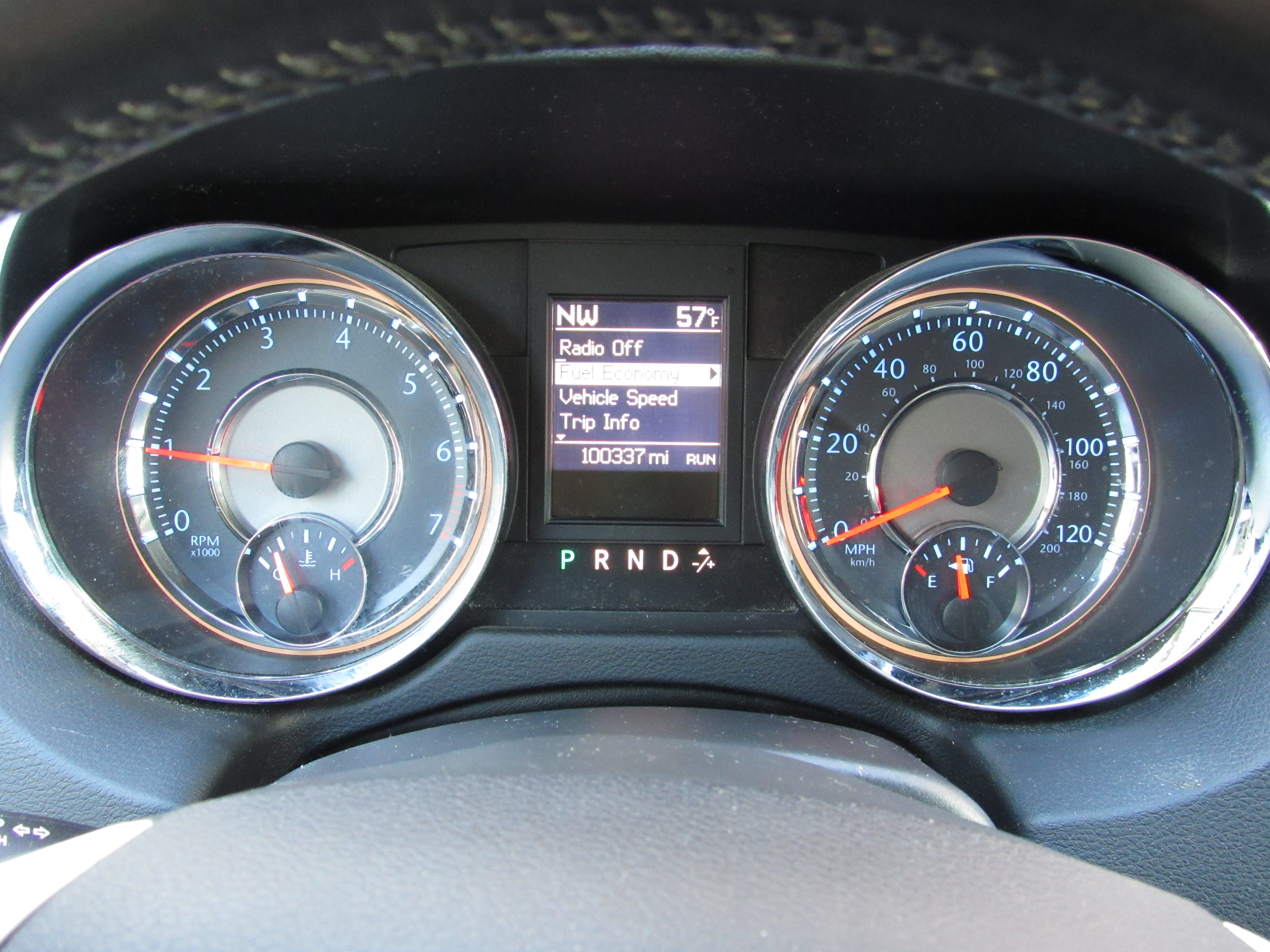 Used 2015 Chrysler Town & Country Touring FWD image 23
