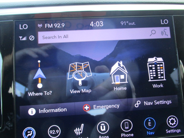 Used 2018 Chrysler Pacifica Touring-L FWD image 42