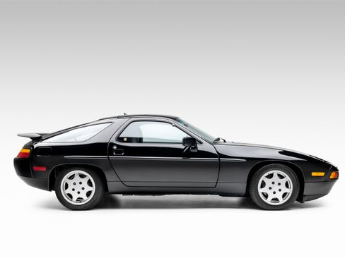 Used 1991 Porsche 928 GT RWD image 7