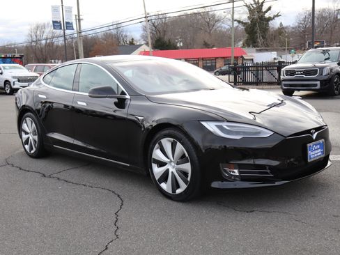 Used 2021 Tesla Model S Long Range Plus image 11