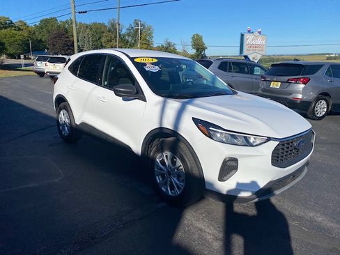 Used 2024 Ford Escape Active image 3