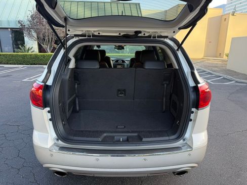 Used 2011 Buick Enclave 2WD CXL image 17