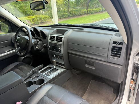 Used 2009 Dodge Nitro R/T image 10