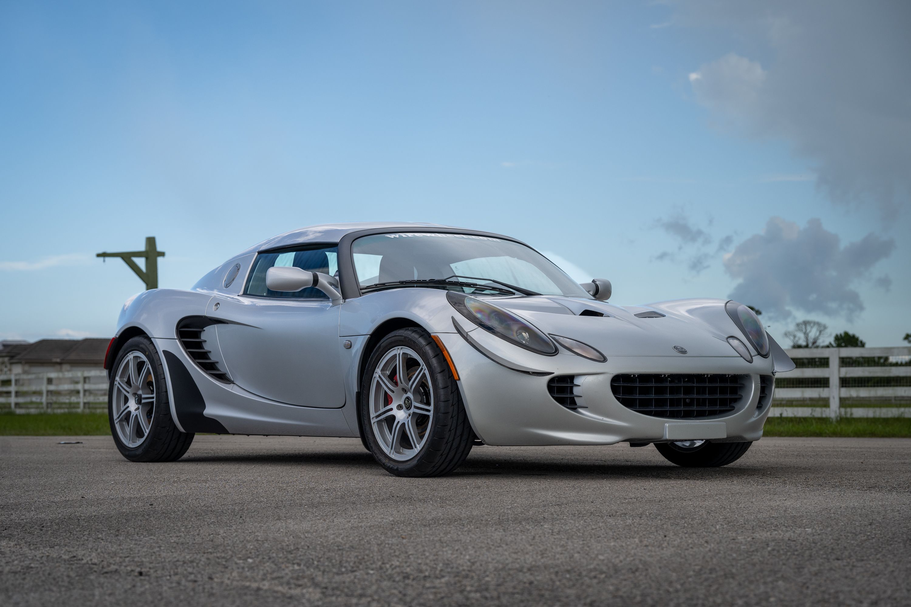 Used 2005 Lotus Elise w/ Touring Package RWD image 16