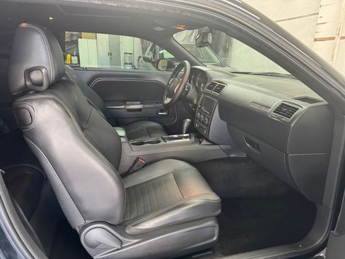 Used 2012 Dodge Challenger R/T image 18