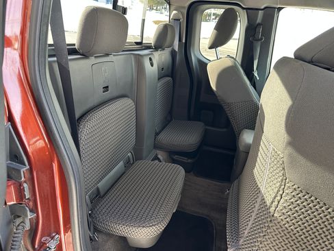 Used 2017 Nissan Frontier SV image 15