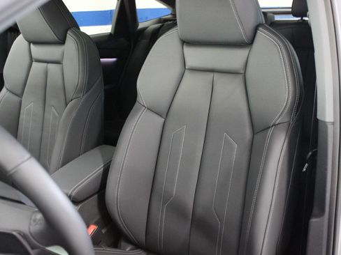 Used 2024 Audi Q4 e-tron Premium Plus image 37