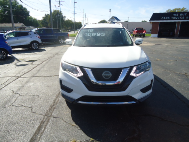 Used 2018 Nissan Rogue FWD SV image 10