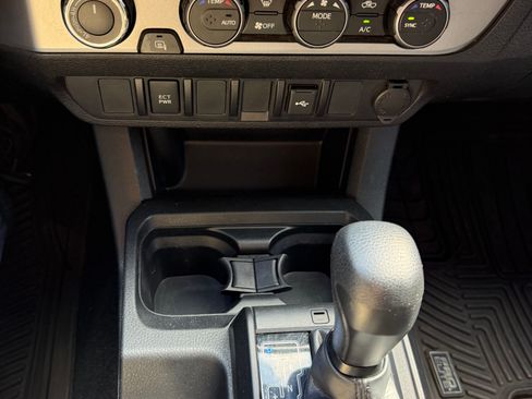 Used 2023 Toyota Tacoma image 11