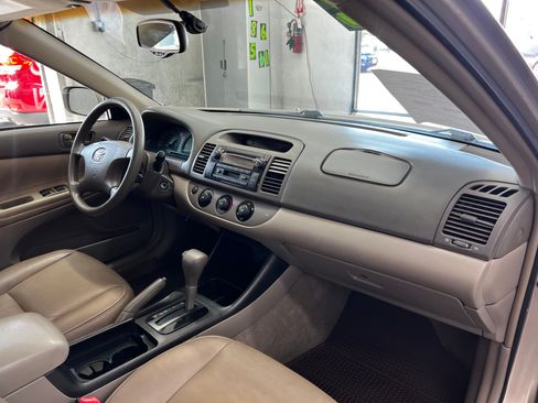 Used 2002 Toyota Camry LE image 15