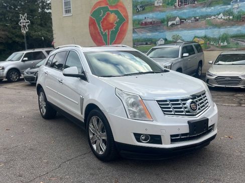 Used 2015 Cadillac SRX Premium image 2