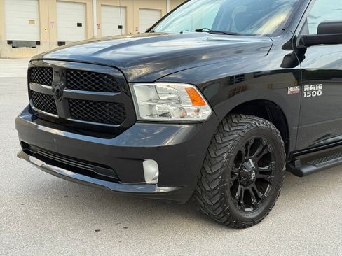 Used 2014 RAM 1500 ST RWD image 23