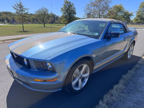 Used 2006 Ford Mustang GT Premium image 30
