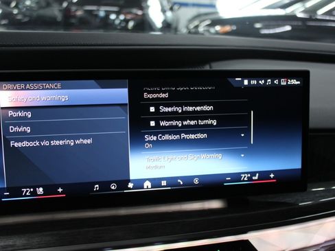 Used 2024 BMW i7 eDrive50 RWD image 26