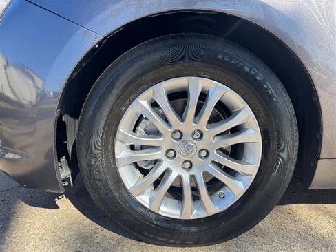 Used 2014 Toyota Sienna XLE image 10