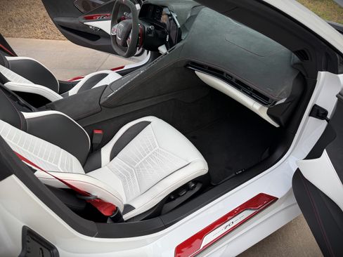 Used 2023 Chevrolet Corvette Premium Conv w/ 3LT image 30