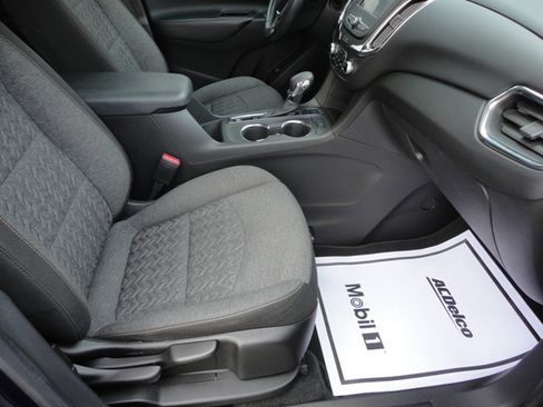 Used 2022 Chevrolet Equinox LT image 24