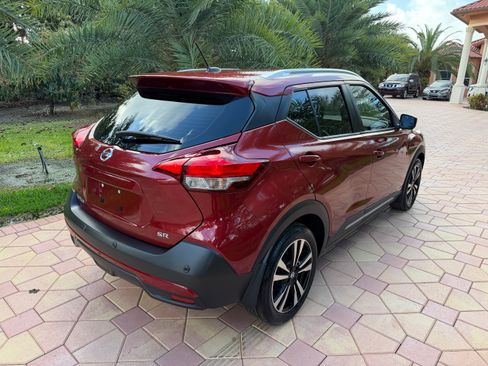 Used 2020 Nissan Kicks SR FWD image 4