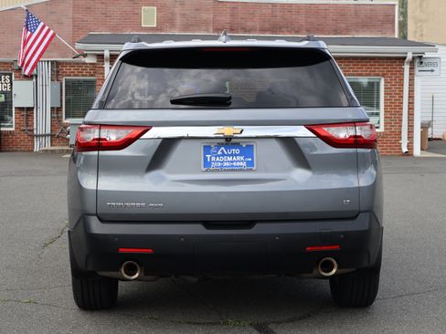 Used 2020 Chevrolet Traverse LT image 6