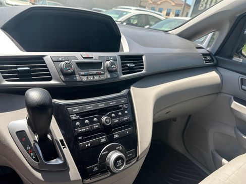 Used 2013 Honda Odyssey EX-L image 16