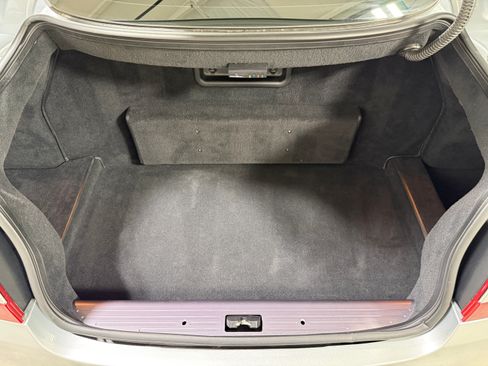 Used 2005 Aston Martin DB9 RWD image 33