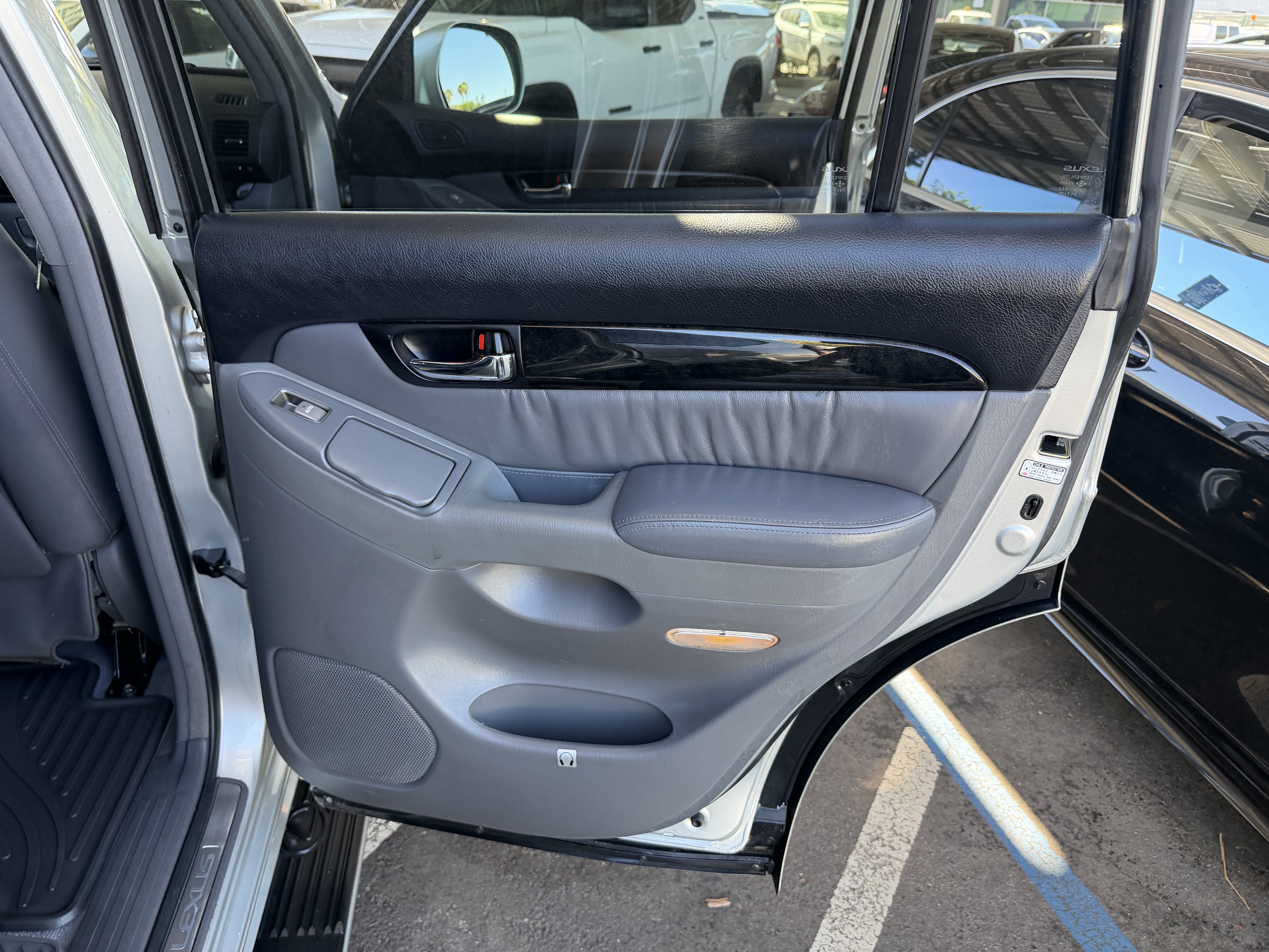 Used 2005 Lexus GX 470 w/ Sport Package AWD/4WD image 26