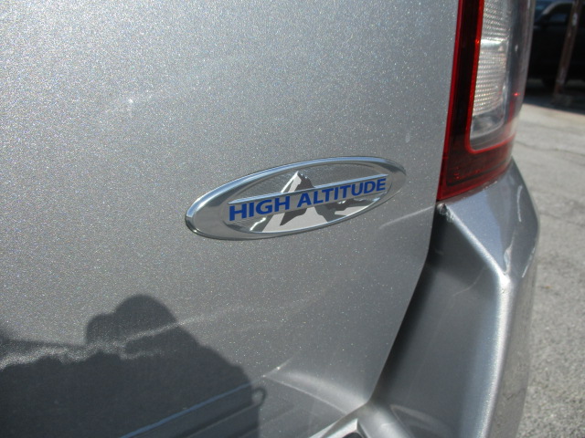 Used 2015 Jeep Compass 4WD Latitude image 12