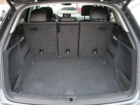 Used 2019 Audi Q5 2.0T Premium image 11