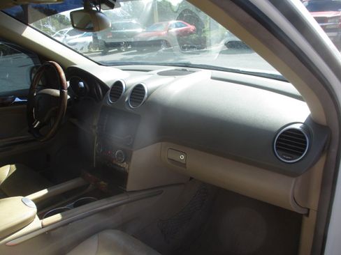 Used 2006 Mercedes-Benz ML 500 image 10