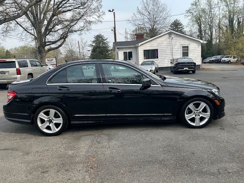 Used 2010 Mercedes-Benz C 300 Sport image 6