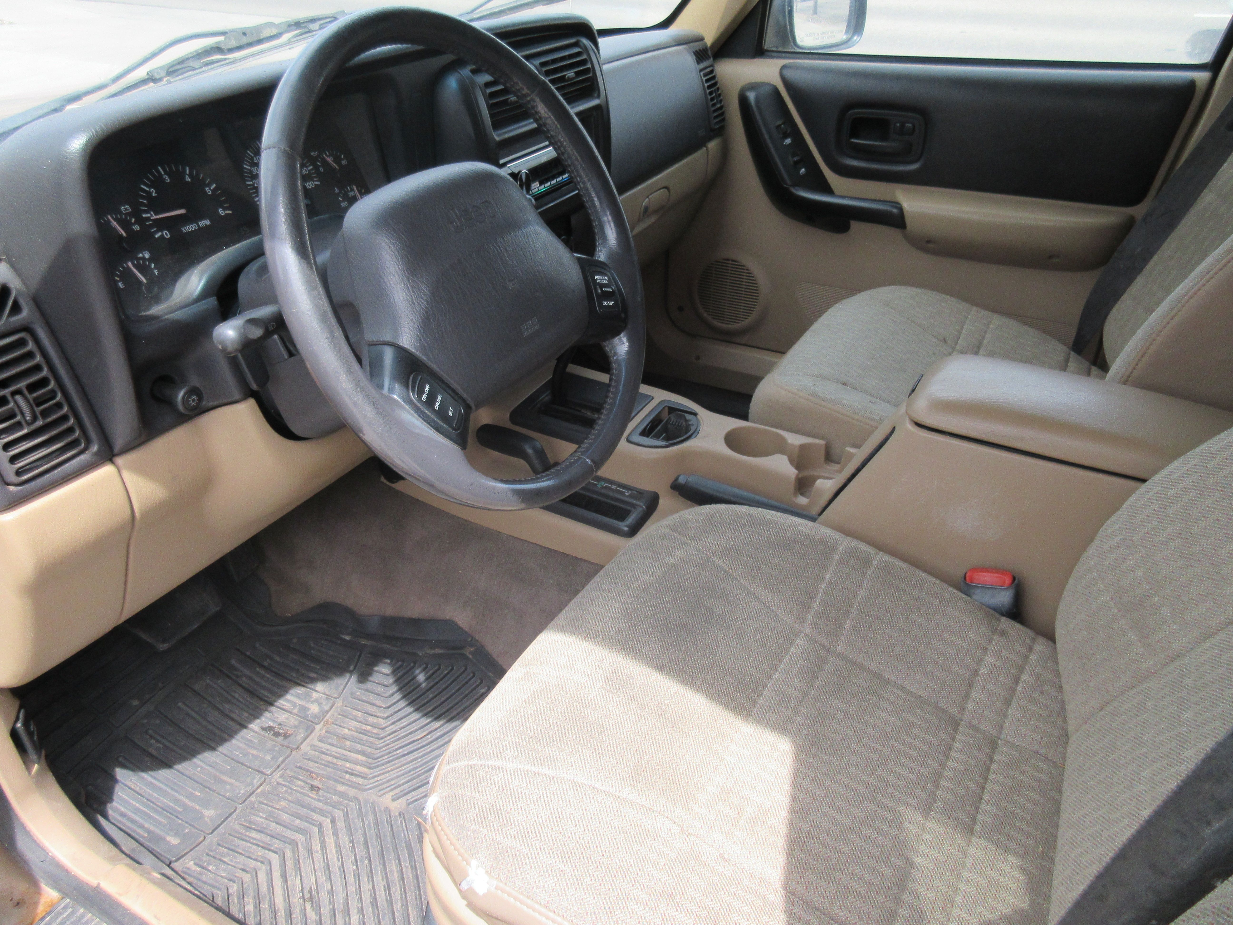 Used 2000 Jeep Cherokee Sport AWD/4WD image 3