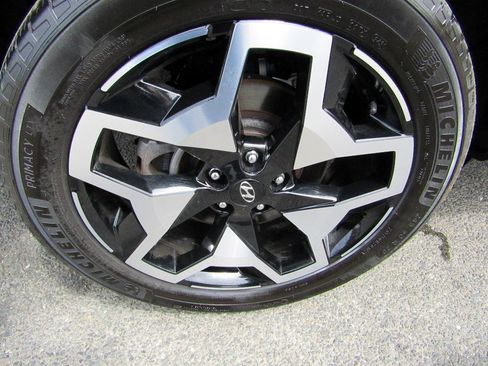 Used 2022 Hyundai Santa Cruz Limited AWD/4WD image 16