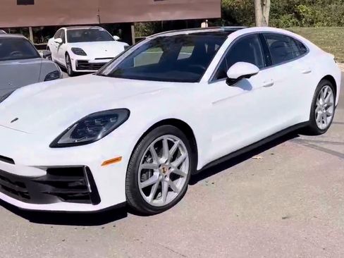 Used 2024 Porsche Panamera 4 image 1