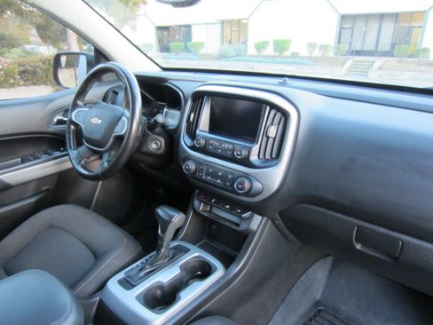 Used 2019 Chevrolet Colorado LT image 6