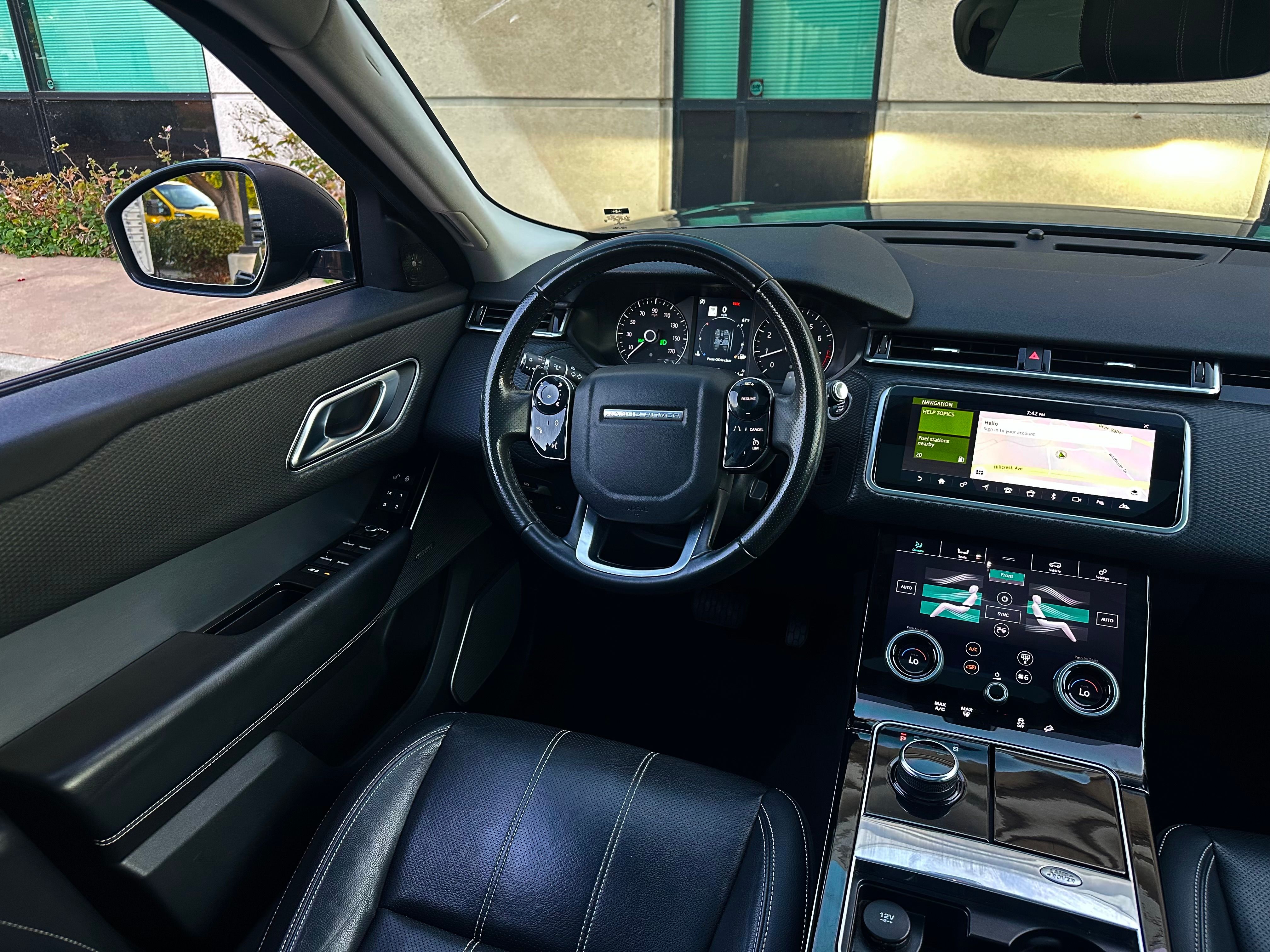 Used 2018 Land Rover Range Rover Velar S AWD/4WD image 42