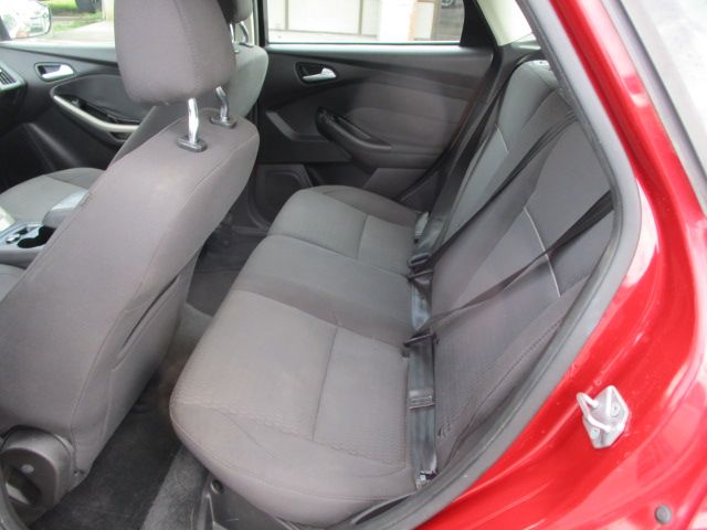 Used 2012 Ford Focus SEL Hatchback FWD image 15