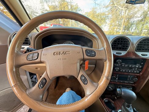 Used 2003 GMC Envoy XL image 20