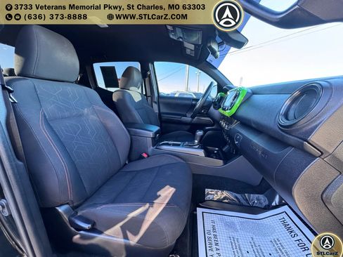 Used 2020 Toyota Tacoma TRD Sport image 15