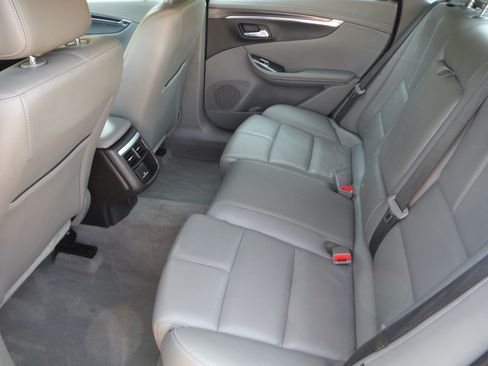 Used 2018 Chevrolet Impala LT image 13