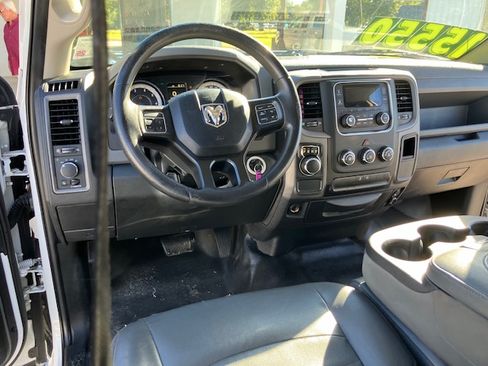 Used 2018 RAM 1500 ST image 10
