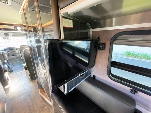 Used 2014 Mercedes-Benz Sprinter 4500 image 27