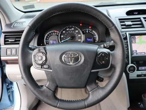 Used 2012 Toyota Camry XLE image 21