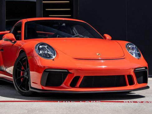Certified 2018 Porsche 911 GT3 RWD image 9