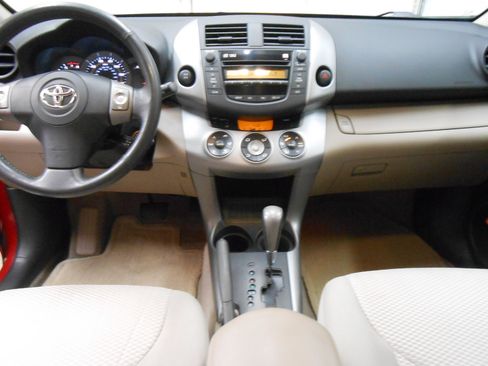 Used 2008 Toyota RAV4 4WD Limited image 9
